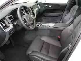 Volvo XC60 (2025) thumbnail 2