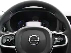 Volvo XC60 (2025) thumbnail 12