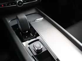 Volvo XC60 (2025) thumbnail 16