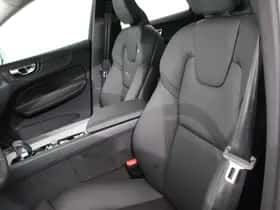 Volvo XC60 (2025) thumbnail 10