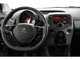 Peugeot 108 (2021) thumbnail 12