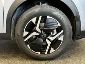 Peugeot 2008 (2024) thumbnail 32
