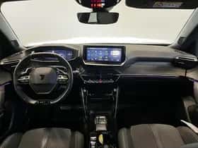 Peugeot 2008 (2024) thumbnail 8