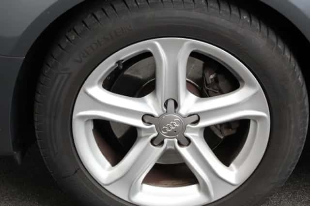 Audi A4 (2013) thumbnail 3