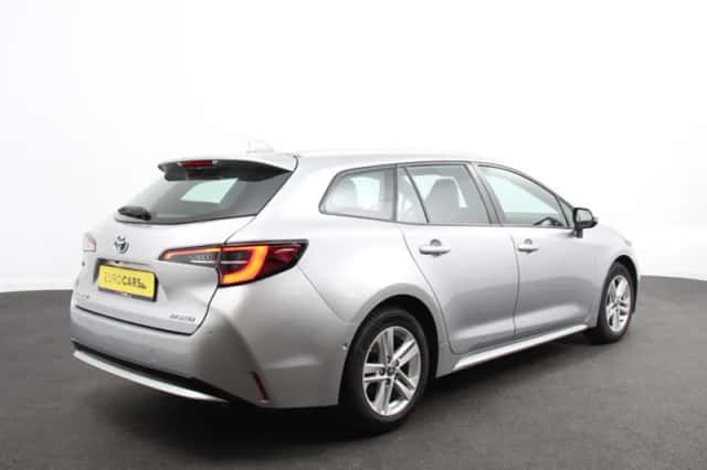 Toyota Corolla (2022) thumbnail 4