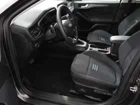 Ford Focus (2024) thumbnail 3
