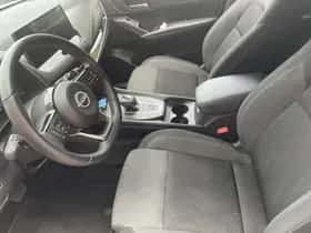Nissan Qashqai (2023) thumbnail 3
