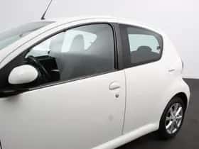 Toyota Aygo (2013) thumbnail 13