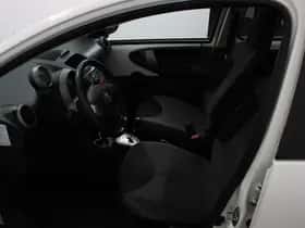 Toyota Aygo (2013) thumbnail 21