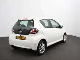 Toyota Aygo (2013) thumbnail 4