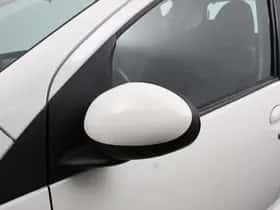 Toyota Aygo (2013) thumbnail 39