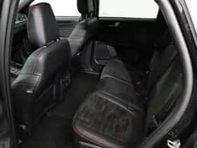 Ford Kuga (2023) thumbnail 9