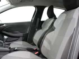 Renault Clio (2024) thumbnail 2