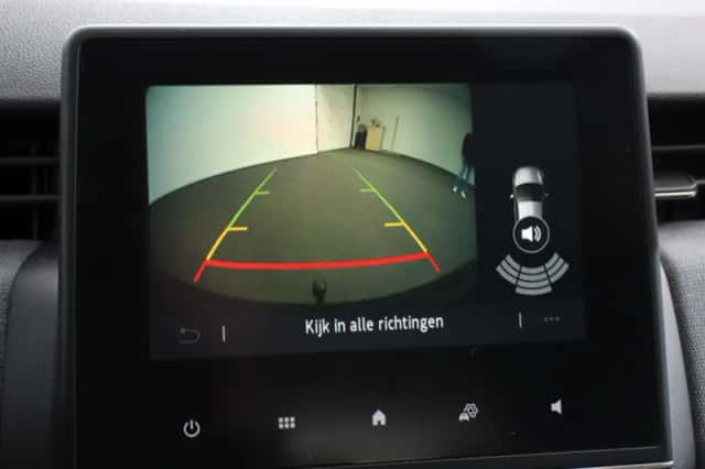 Renault Clio (2024) thumbnail 3