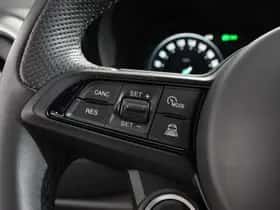 Alfa Romeo Tonale (2024) thumbnail 23