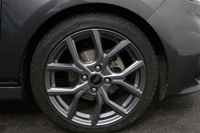 Ford Fiesta (2022) thumbnail 3