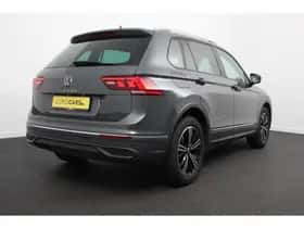 Volkswagen Tiguan (2022) thumbnail 6