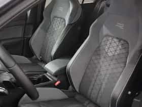 Volkswagen Golf (2024) thumbnail 11