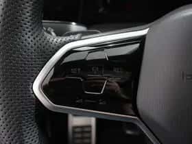Volkswagen Golf (2024) thumbnail 16
