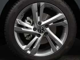 Volkswagen Golf (2024) thumbnail 33
