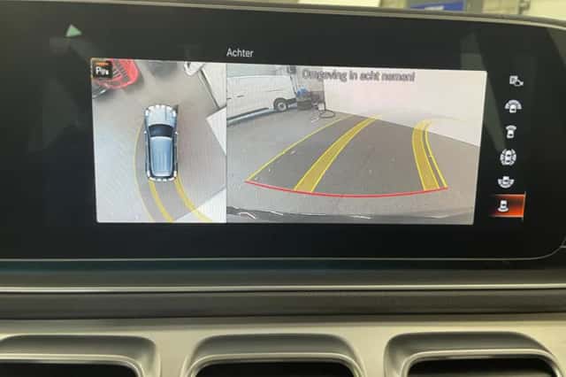 Mercedes-Benz GLE (2021) thumbnail 3