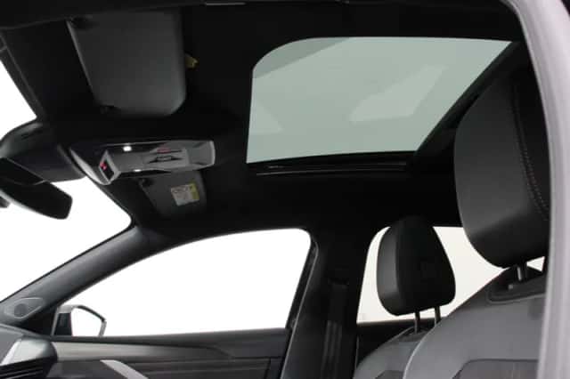 Opel Astra (2024) thumbnail 3