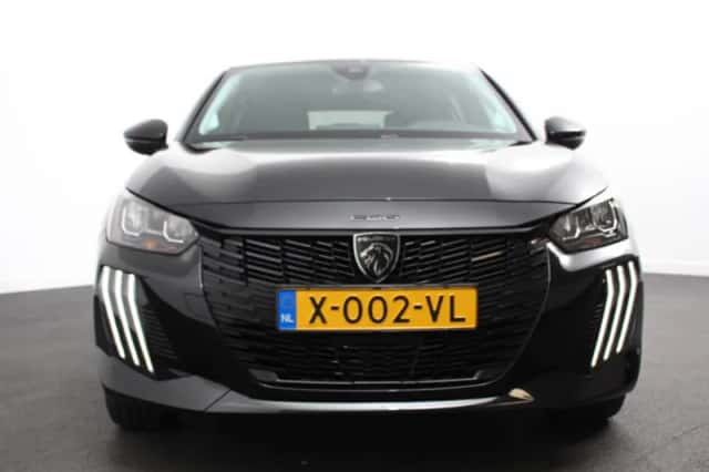 Peugeot e-208 (2024) thumbnail 4