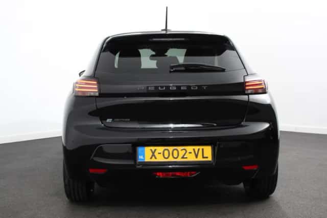 Peugeot e-208 (2024) thumbnail 5