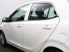 Kia Picanto (2023) thumbnail 24