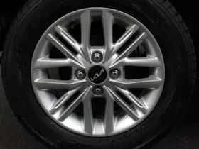 Kia Picanto (2023) thumbnail 4