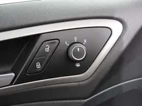 Volkswagen Golf (2015) thumbnail 15