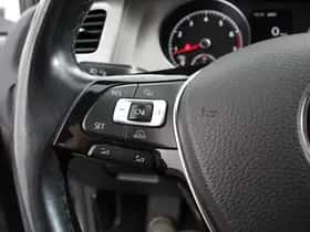 Volkswagen Golf (2015) thumbnail 19