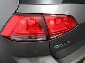 Volkswagen Golf (2015) thumbnail 9