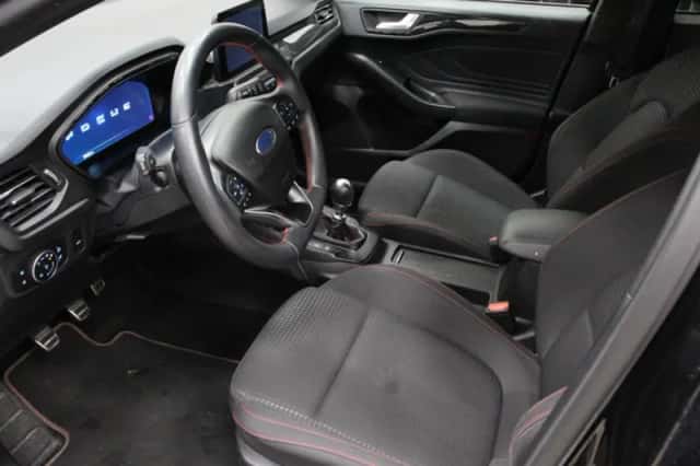 Ford Focus (2020) thumbnail 2