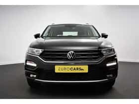 Volkswagen T-Roc (2021) thumbnail 4