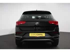 Volkswagen T-Roc (2021) thumbnail 5