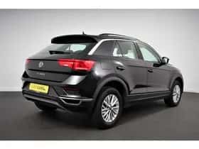 Volkswagen T-Roc (2021) thumbnail 6
