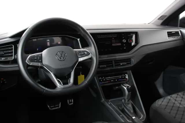 Volkswagen Polo (2024) thumbnail 2