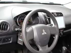 Mitsubishi Space Star (2013) thumbnail 9