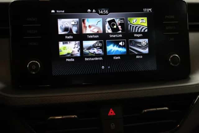 Škoda Kamiq (2023) thumbnail 3