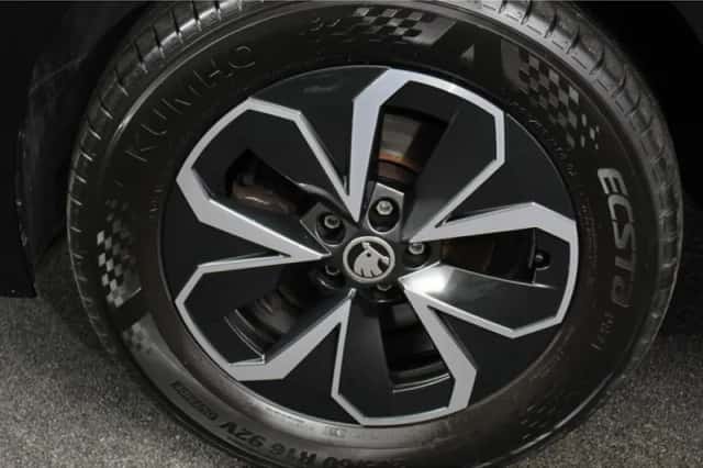 Škoda Kamiq (2023) thumbnail 4