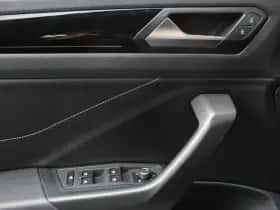 Volkswagen T-Roc (2023) thumbnail 15