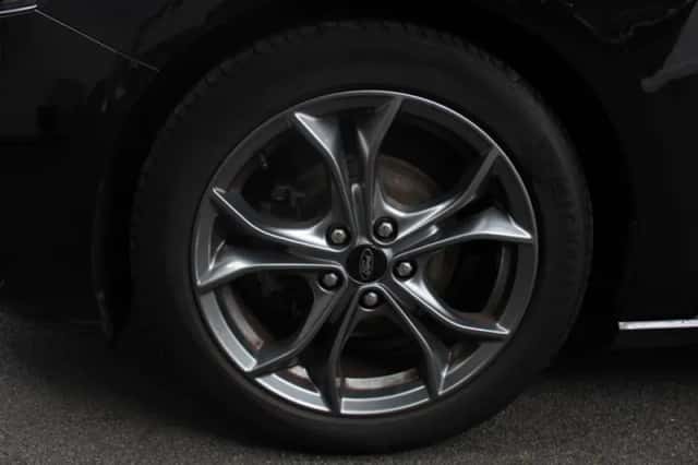 Ford Focus (2020) thumbnail 2