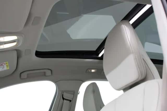 Volvo XC60 (2025) thumbnail 3