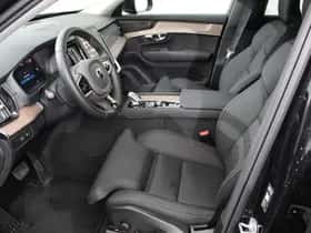 Volvo XC90 (2025) thumbnail 2