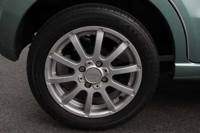 Suzuki Alto (2010) thumbnail 2