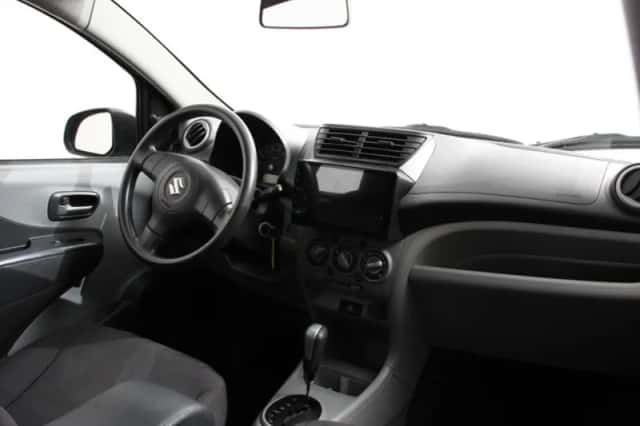 Suzuki Alto (2010) thumbnail 3