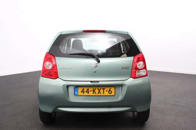 Suzuki Alto (2010) thumbnail 6