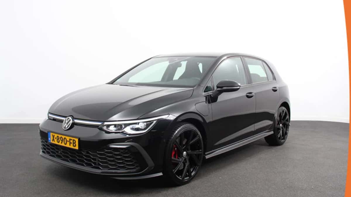Volkswagen Golf (2021) — foto 1