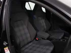 Volkswagen Golf (2021) thumbnail 35